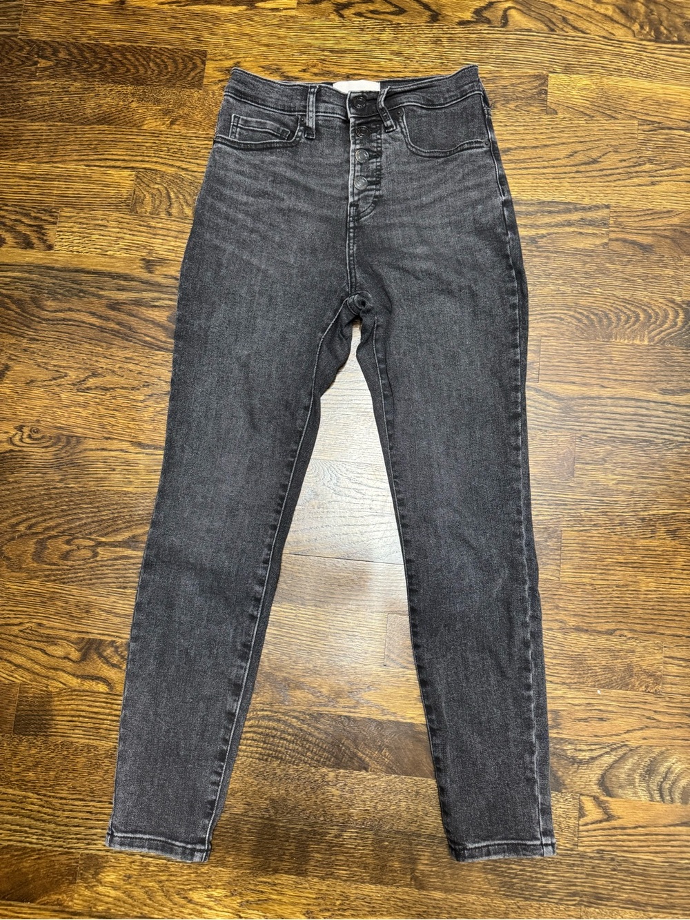 Everlane High-Rise Skinny Jeans in Washed Black